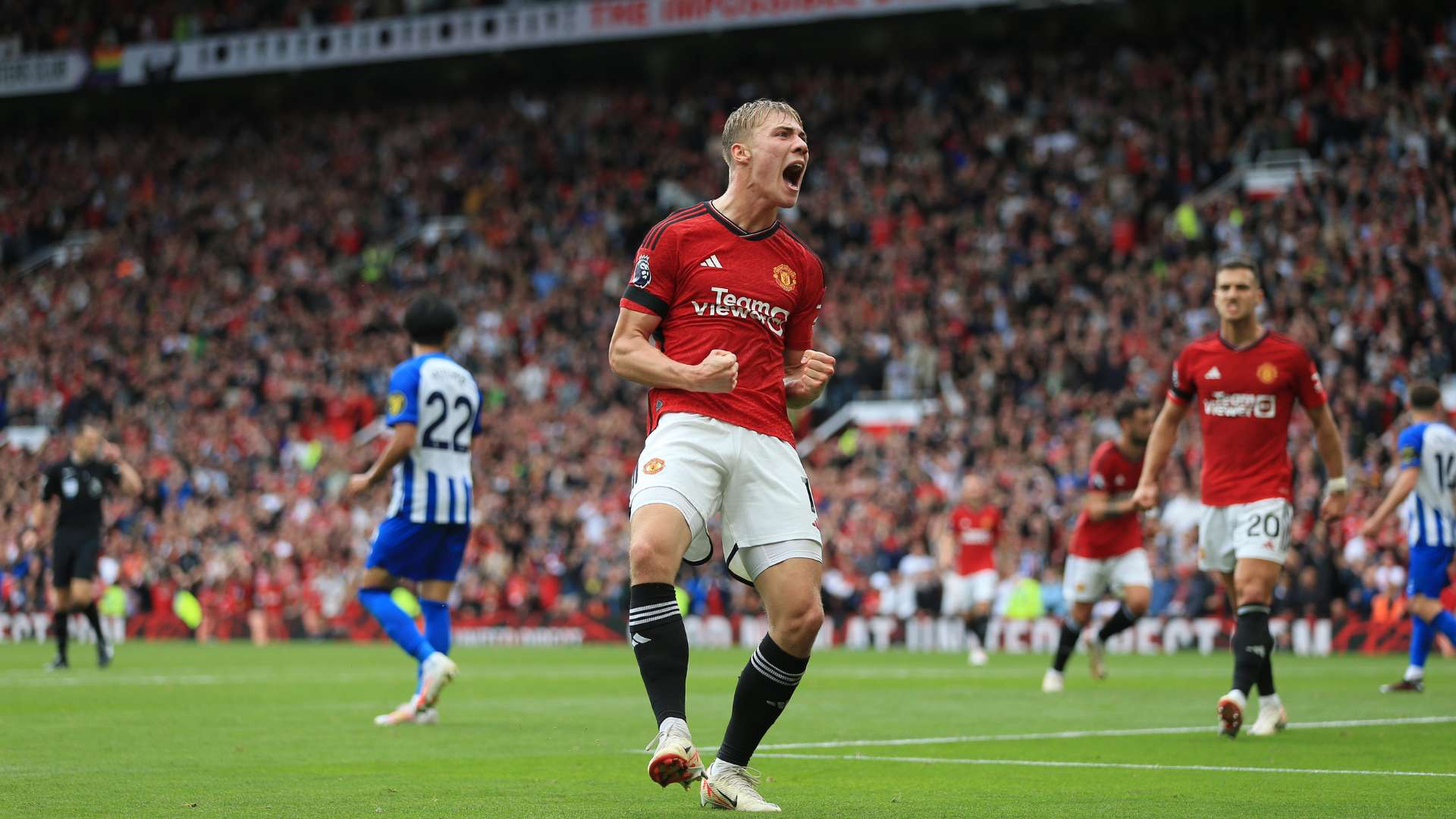 场上拼搏的 场上拼搏的